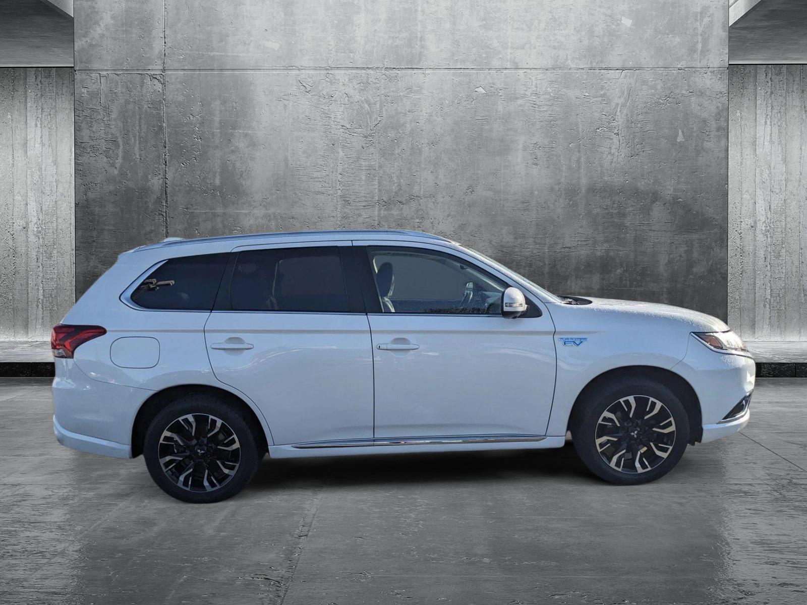 2018 Mitsubishi Outlander PHEV Vehicle Photo in MIAMI, FL 33172-3015