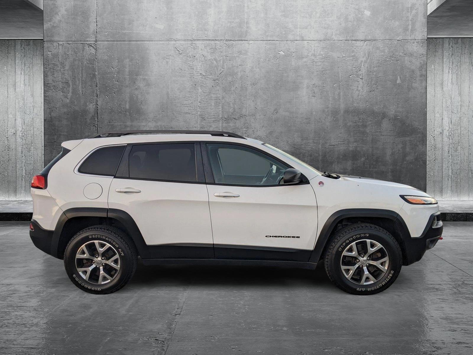 2015 Jeep Cherokee Vehicle Photo in PEMBROKE PINES, FL 33024-6534