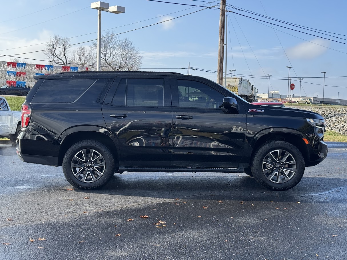 2021 Chevrolet Tahoe Vehicle Photo in BOONVILLE, IN 47601-9633