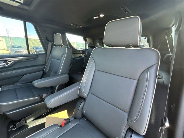 2025 GMC Yukon Vehicle Photo in BOWLING GREEN, KY 42104-4102