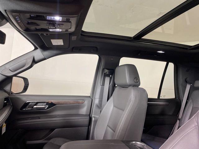 2025 Chevrolet Tahoe Vehicle Photo in PHOENIX, AZ 85014-3381