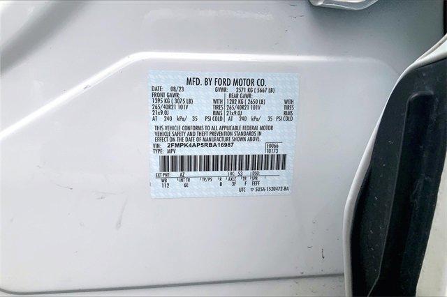 2024 Ford Edge Vehicle Photo in KANSAS CITY, MO 64114-4502