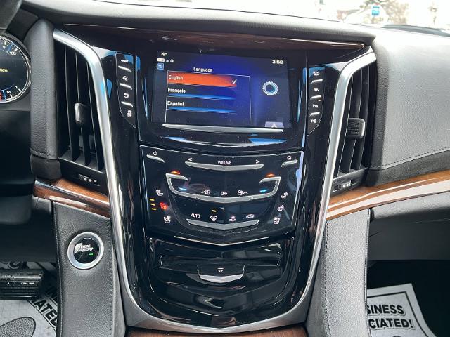 2017 Cadillac Escalade Vehicle Photo in MASSENA, NY 13662-2255