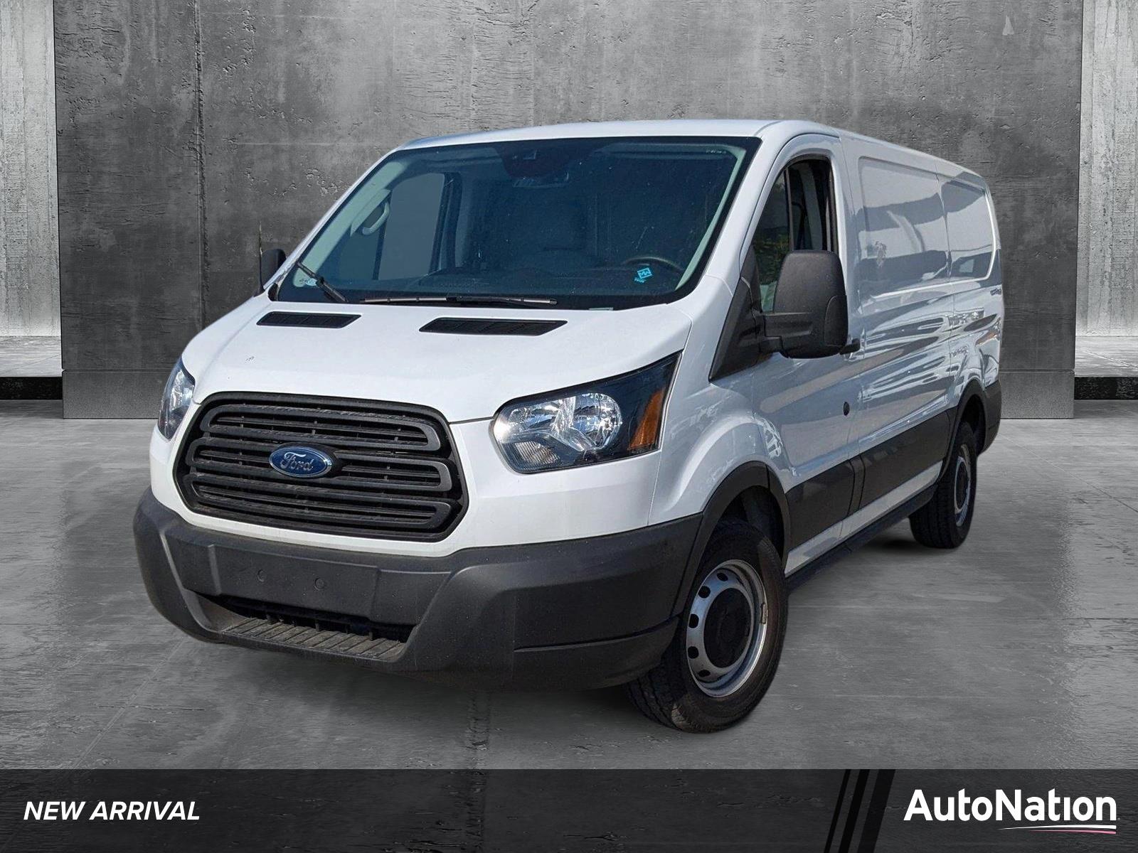 2019 Ford Transit Van Vehicle Photo in Miami, FL 33015