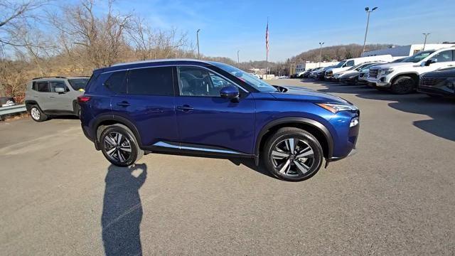 2021 Nissan Rogue Vehicle Photo in Pleasant Hills, PA 15236