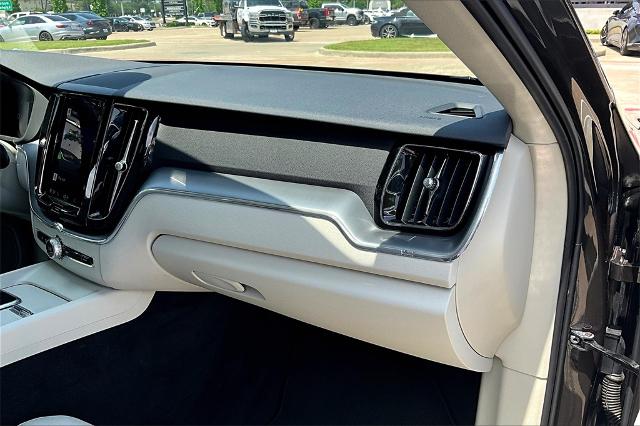2025 Volvo XC60 Vehicle Photo in Houston, TX 77007