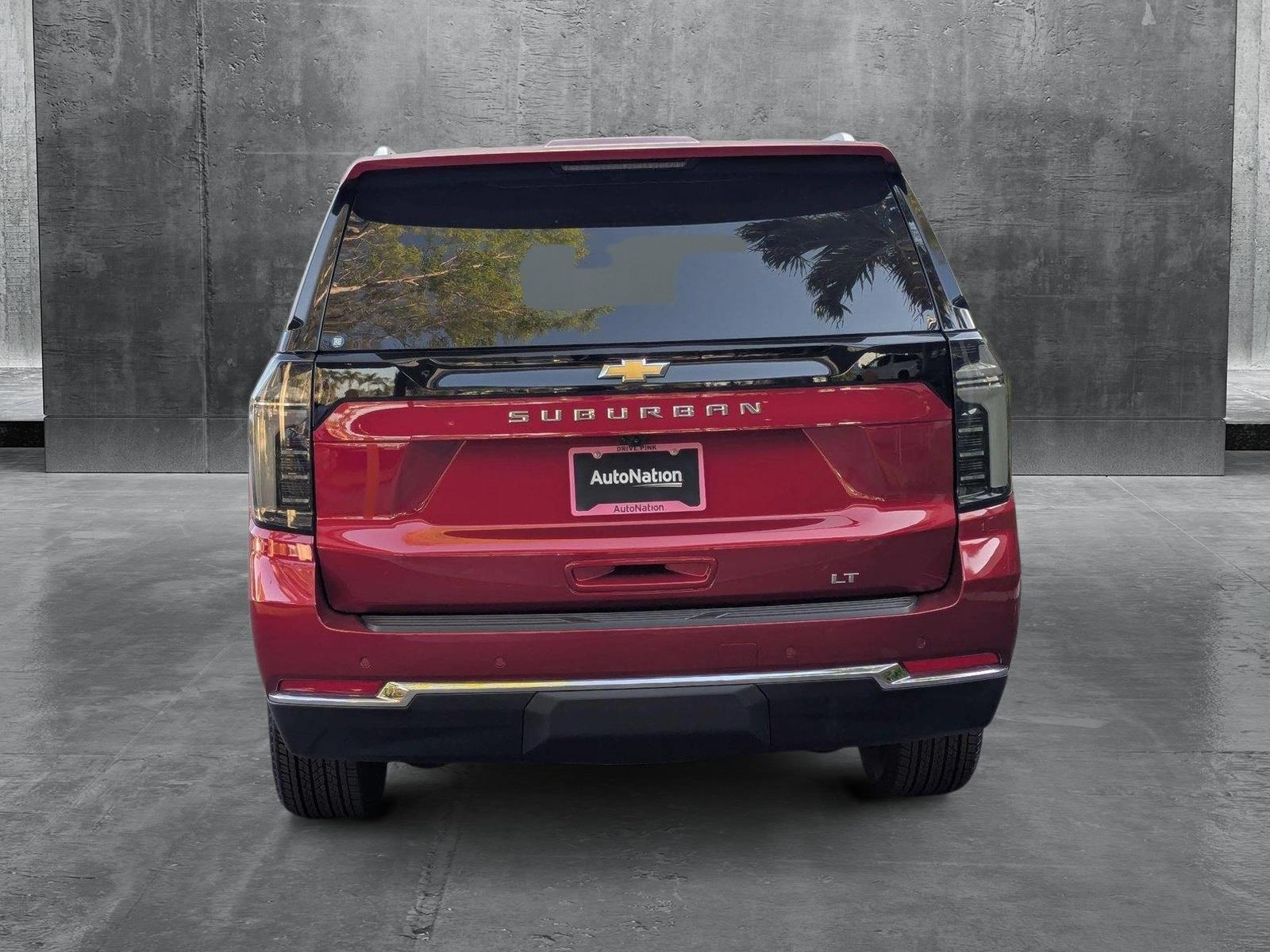 2025 Chevrolet Suburban Vehicle Photo in GREENACRES, FL 33463-3207