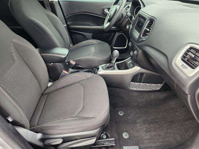 2020 Jeep Compass Vehicle Photo in SUGAR LAND, TX 77478-0000