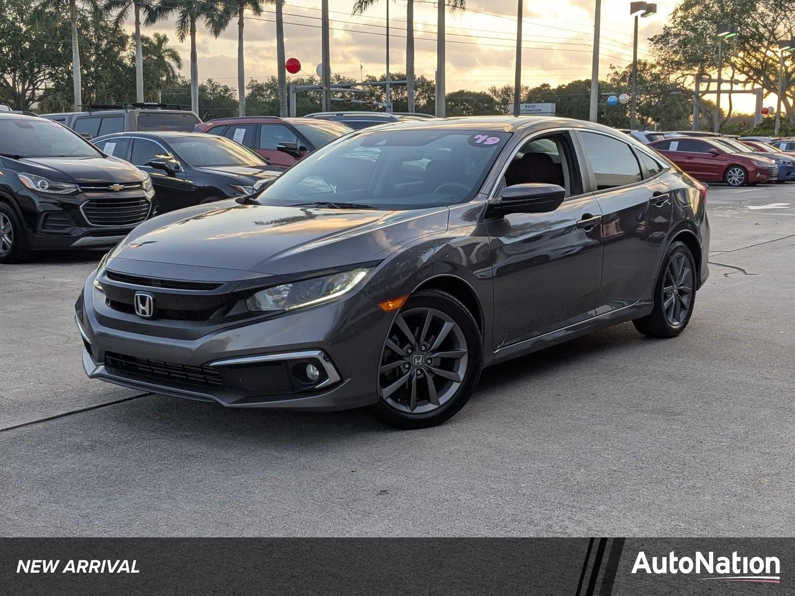 2019 Honda Civic Sedan Vehicle Photo in PEMBROKE PINES, FL 33024-6534