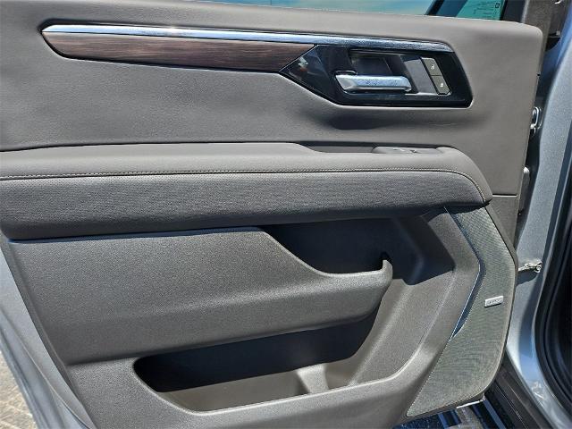 2025 Chevrolet Suburban Vehicle Photo in EASTLAND, TX 76448-3020