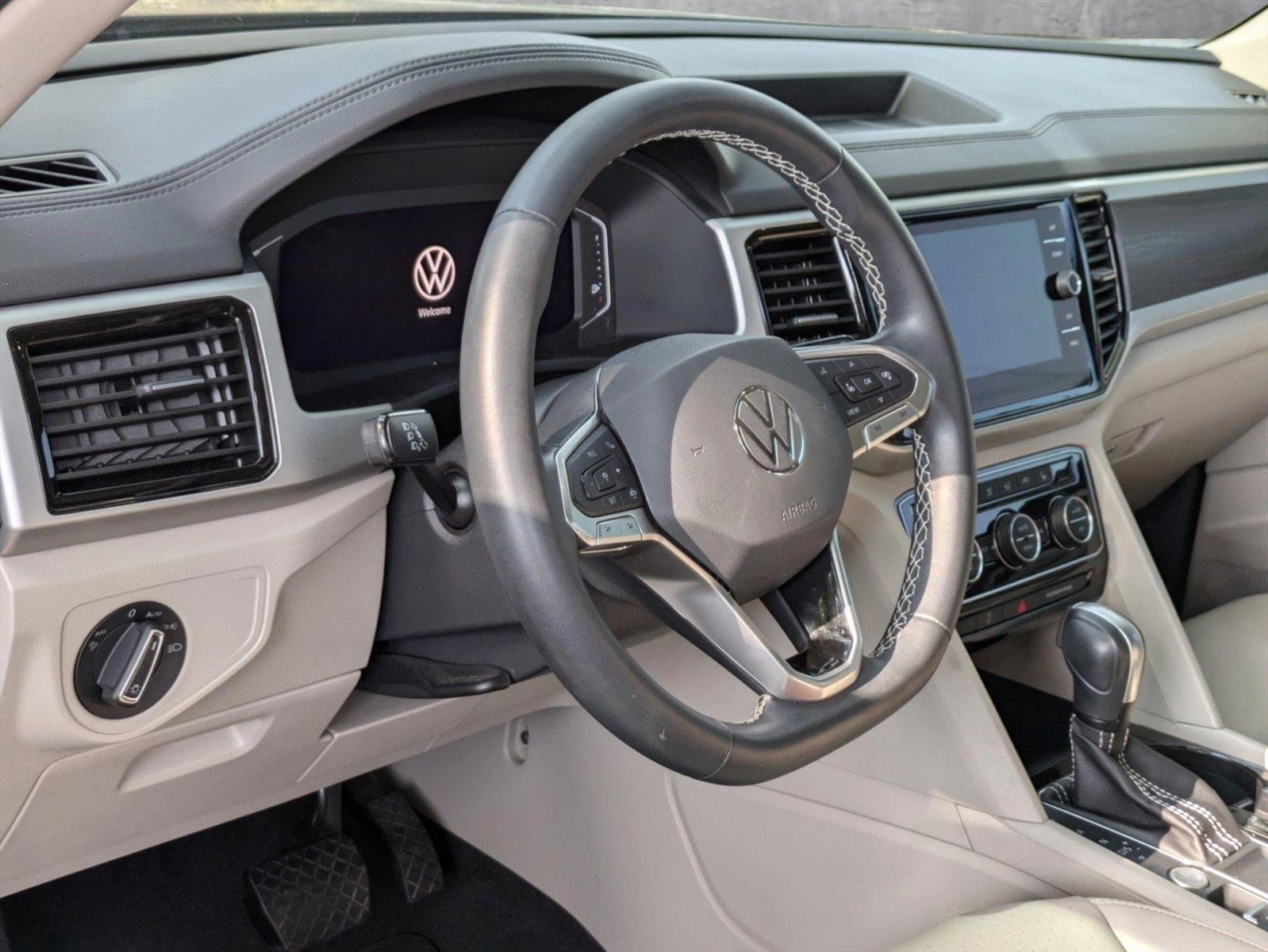 2023 Volkswagen Atlas Vehicle Photo in Tampa, FL 33614