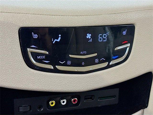 2015 Cadillac Escalade Vehicle Photo in PUYALLUP, WA 98371-4149