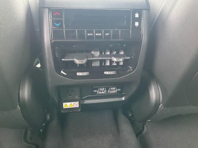 2025 Jeep Grand Cherokee L Vehicle Photo in Kaukauna, WI 54130