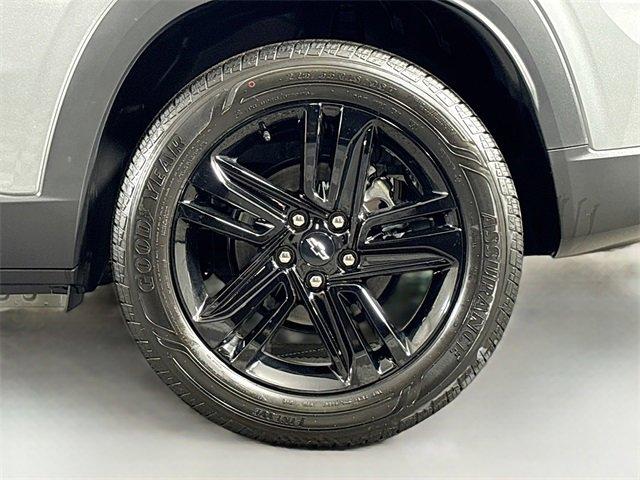 2025 Chevrolet Trax Vehicle Photo in PUYALLUP, WA 98371-4149