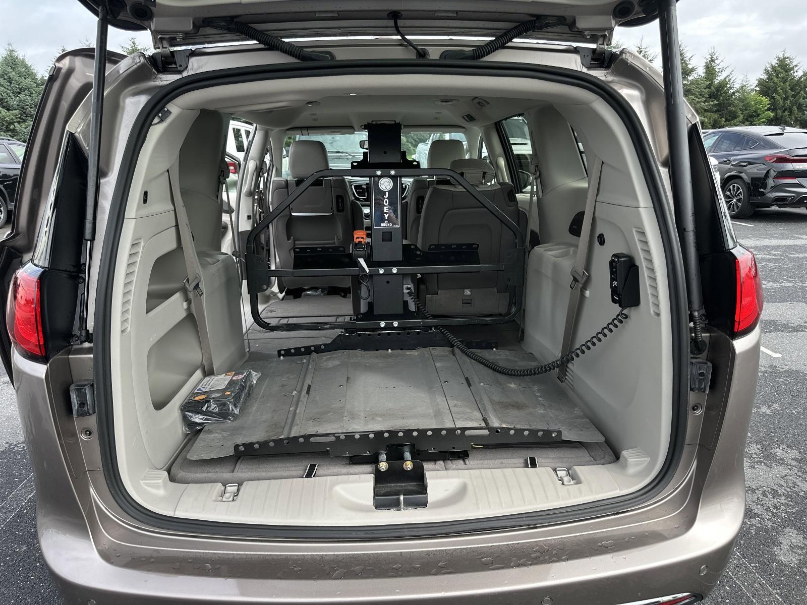 2018 Chrysler Pacifica Vehicle Photo in Mechanicsburg, PA 17050-1707