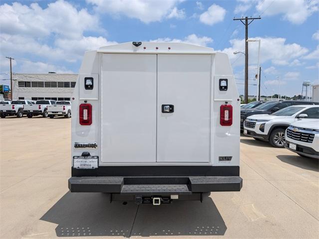 2024 Chevrolet Express Commercial Cutaway Vehicle Photo in ENGLEWOOD, CO 80113-6708