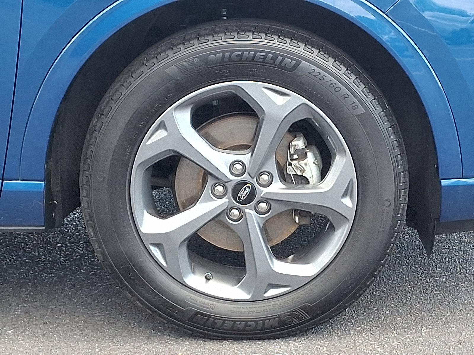 2023 Ford Escape Vehicle Photo in Harrisburg, PA 17111-1033