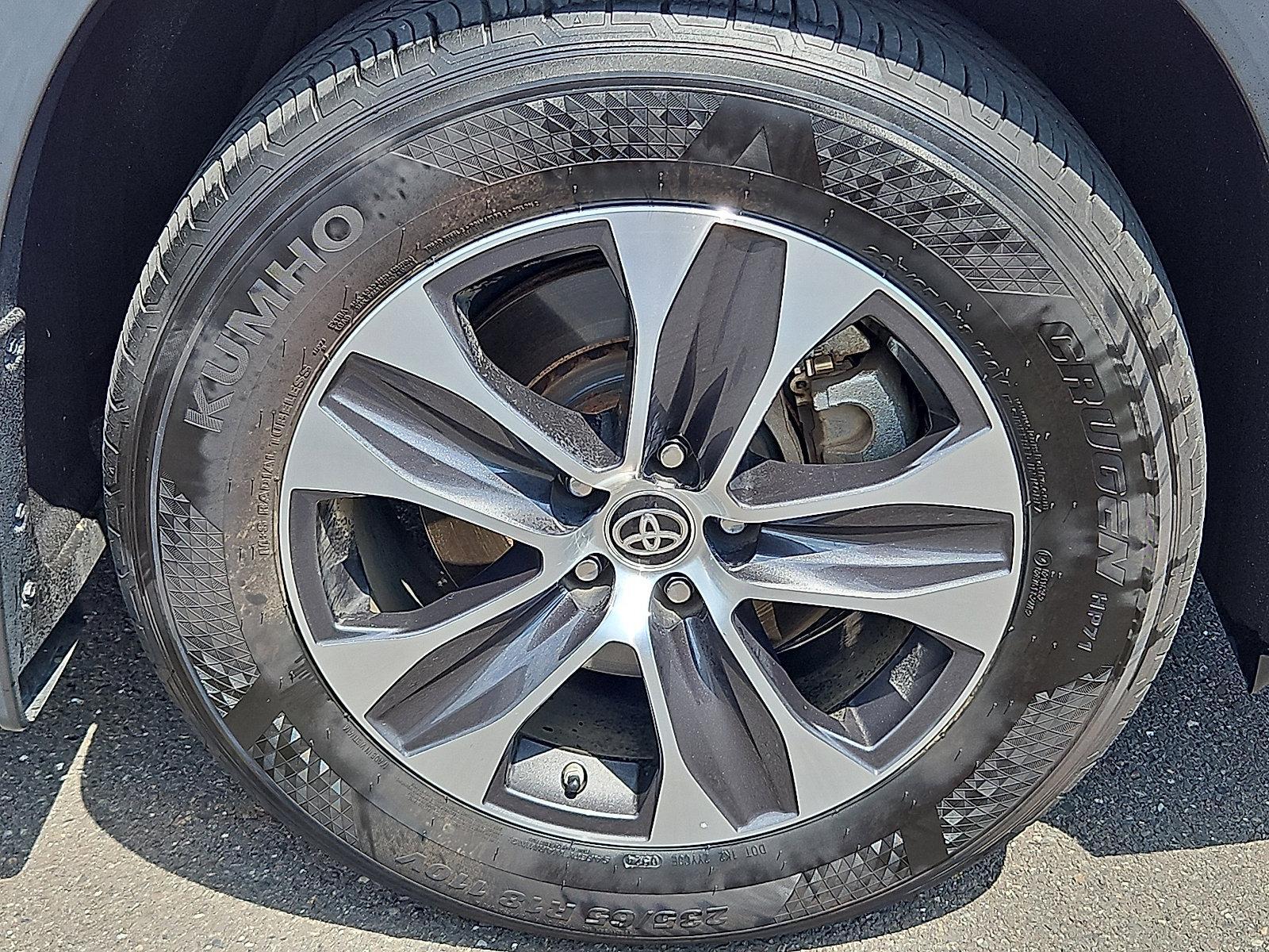 2021 Toyota Highlander Vehicle Photo in Trevose, PA 19053