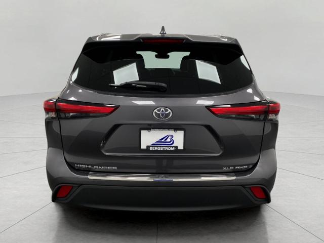 2022 Toyota Highlander Vehicle Photo in Appleton, WI 54913