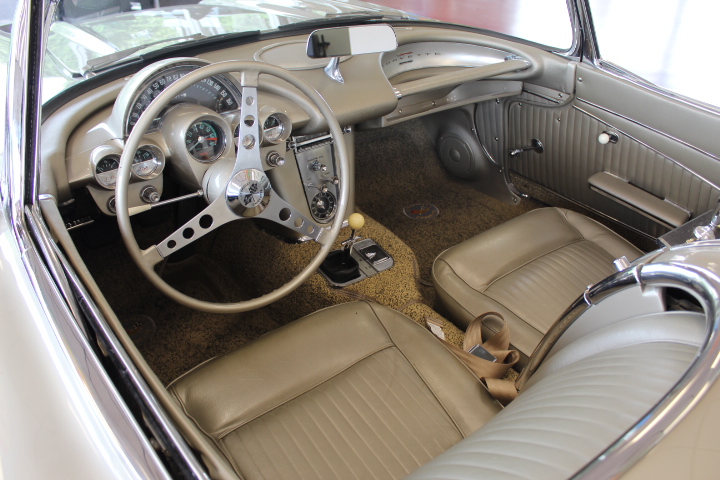 1962 Chevrolet CORVETTE Vehicle Photo in NORTHAMPTON, MA 01060-1120
