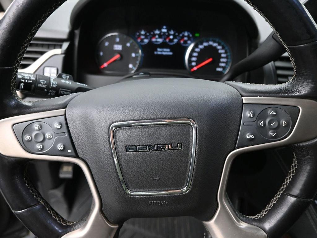 2018 GMC Yukon XL Vehicle Photo in Cedar Rapids, IA 52402