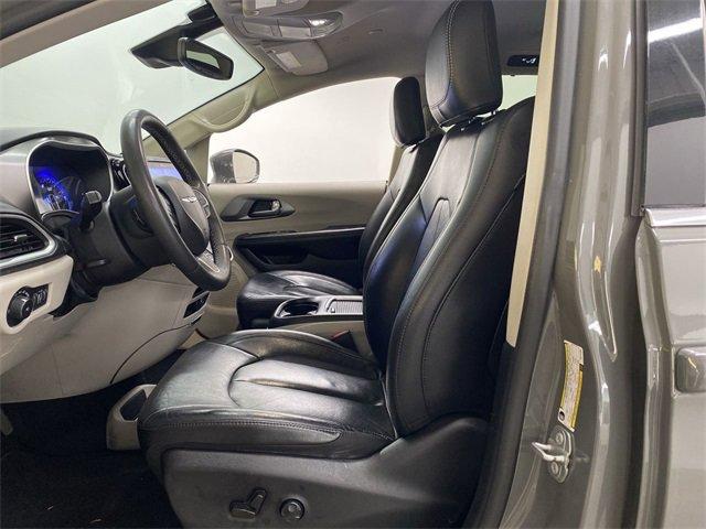 2022 Chrysler Pacifica Vehicle Photo in PORTLAND, OR 97225-3518