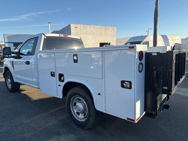 2019 Ford Super Duty F-350 SRW Vehicle Photo in VENTURA, CA 93003-8585