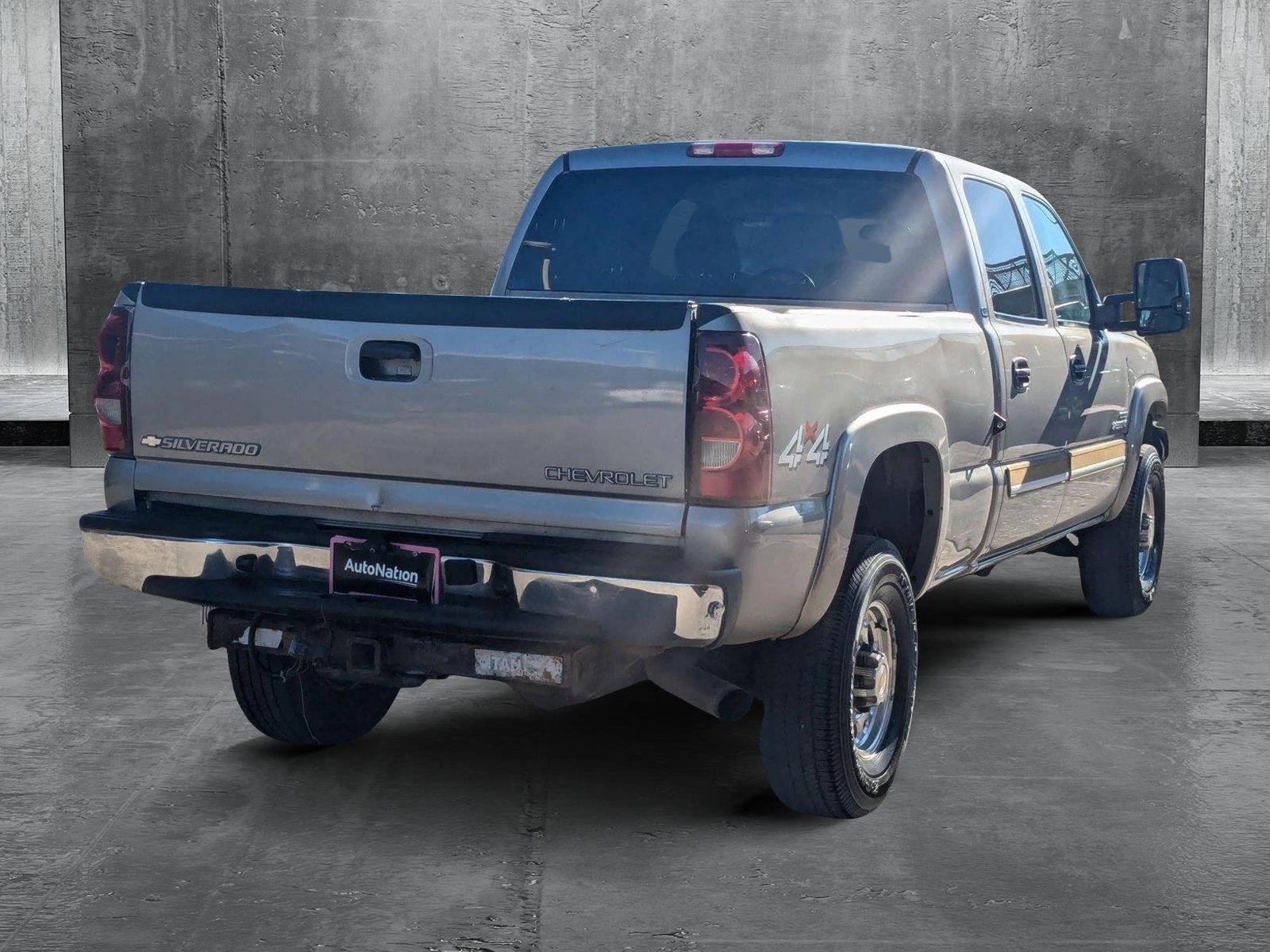 2003 Chevrolet Silverado 2500HD Vehicle Photo in LONE TREE, CO 80124-2750