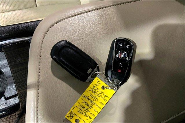 2020 Buick Enclave Vehicle Photo in TOPEKA, KS 66609-0000