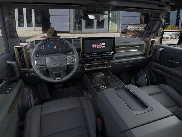 2025 GMC HUMMER EV Pickup Vehicle Photo in DANBURY, CT 06810-5034