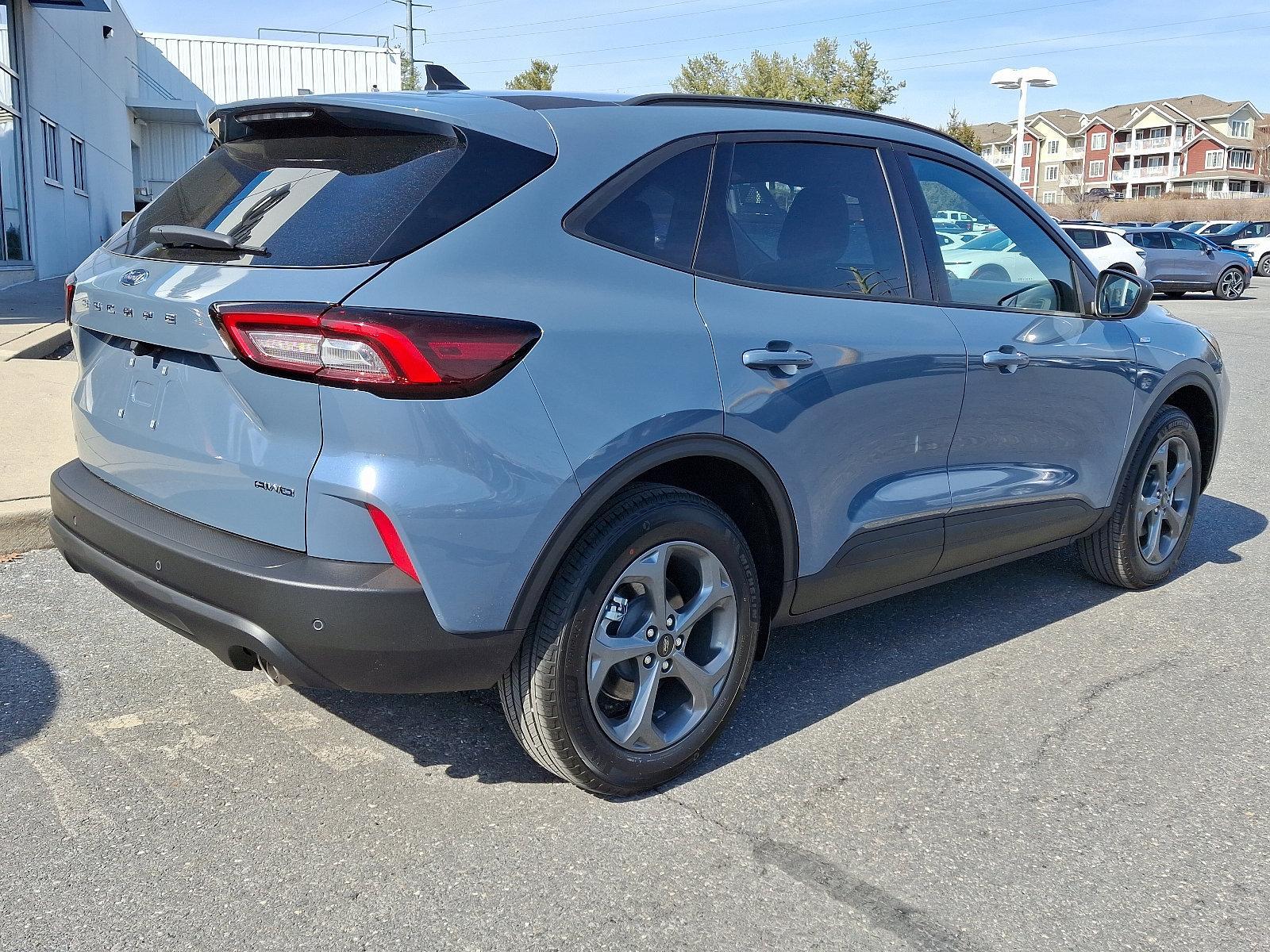 2025 Ford Escape Vehicle Photo in BETHLEHEM, PA 18017-9401