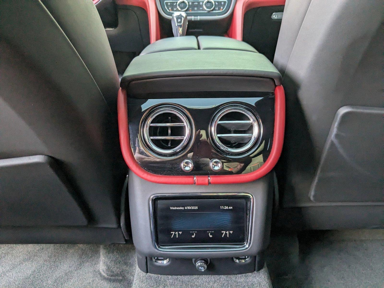 2022 Bentley Bentayga Vehicle Photo in Pompano Beach, FL 33064