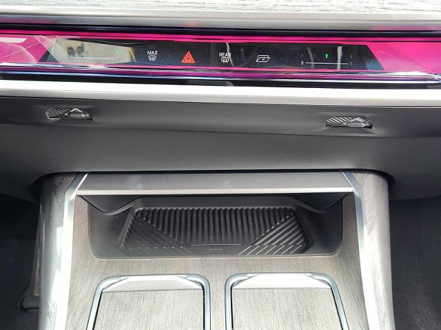 2024 BMW 740i xDrive Vehicle Photo in PLANO, TX 75024