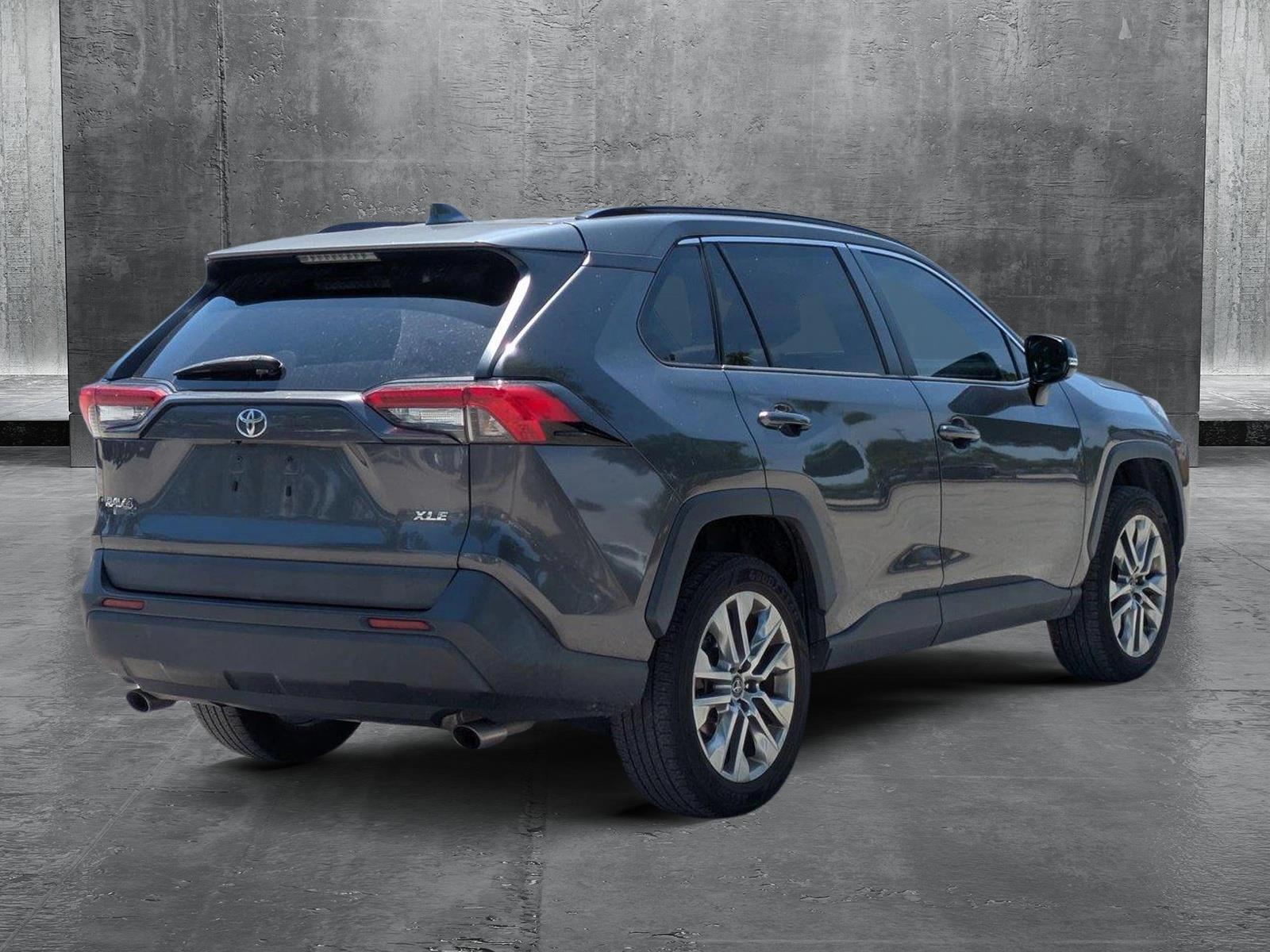 2020 Toyota RAV4 Vehicle Photo in GREENACRES, FL 33463-3207