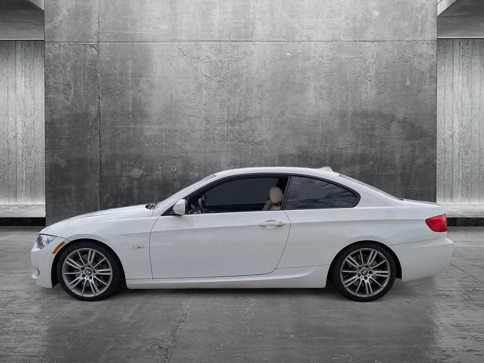 2013 BMW 3 Series Vehicle Photo in PEMBROKE PINES, FL 33024-6534