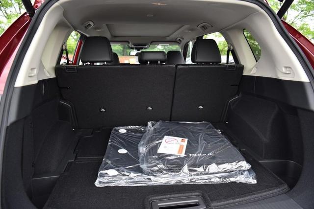 2025 Nissan Rogue Vehicle Photo in Ballwin, MO 63011