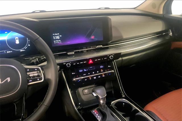 2024 Kia Carnival Vehicle Photo in Lees Summit, MO 64086