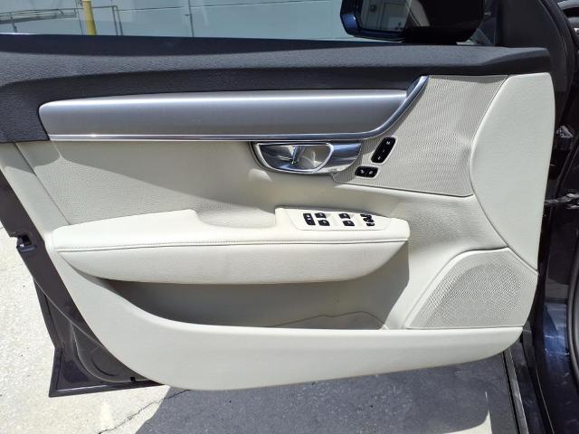 2017 Volvo S90 Vehicle Photo in Tampa, FL 33612
