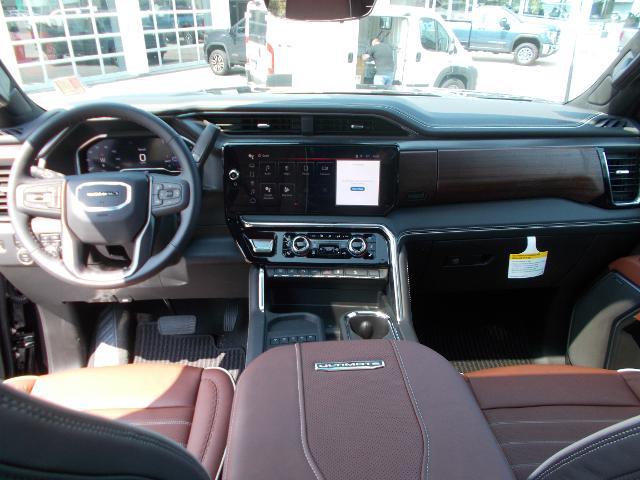 2025 GMC Sierra 2500 HD Vehicle Photo in LOWELL, MA 01852-4336
