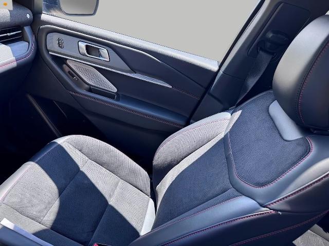 2025 Ford Explorer Vehicle Photo in Green Bay, WI 54304
