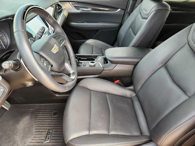 2024 Cadillac XT6 Vehicle Photo in DENTON, TX 76210-9321