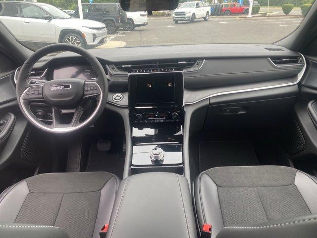2025 Jeep Grand Cherokee L Vehicle Photo in Doylsetown, PA 18901