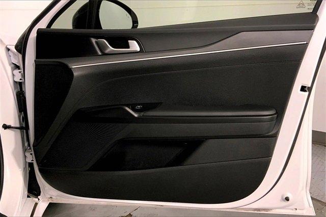 2024 Kia K5 Vehicle Photo in INDEPENDENCE, MO 64055-1314