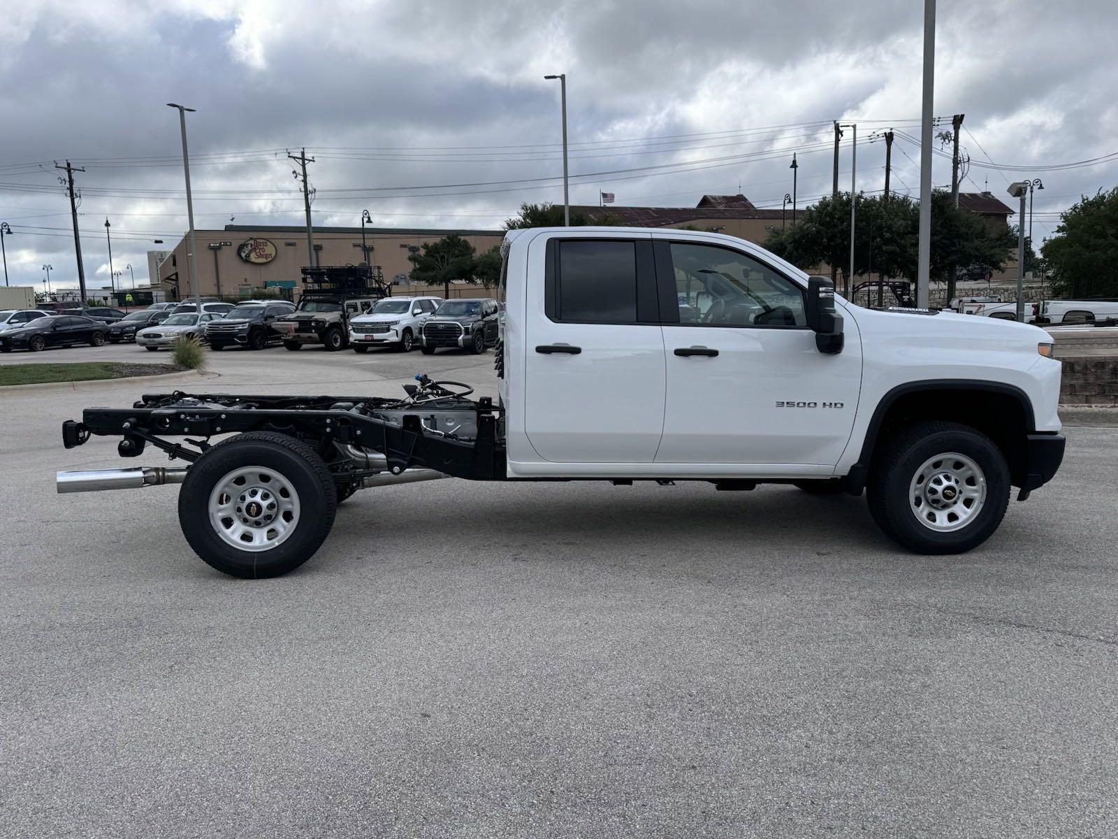 2025 Chevrolet Silverado 3500 HD Vehicle Photo in GEORGETOWN, TX 78626-7508