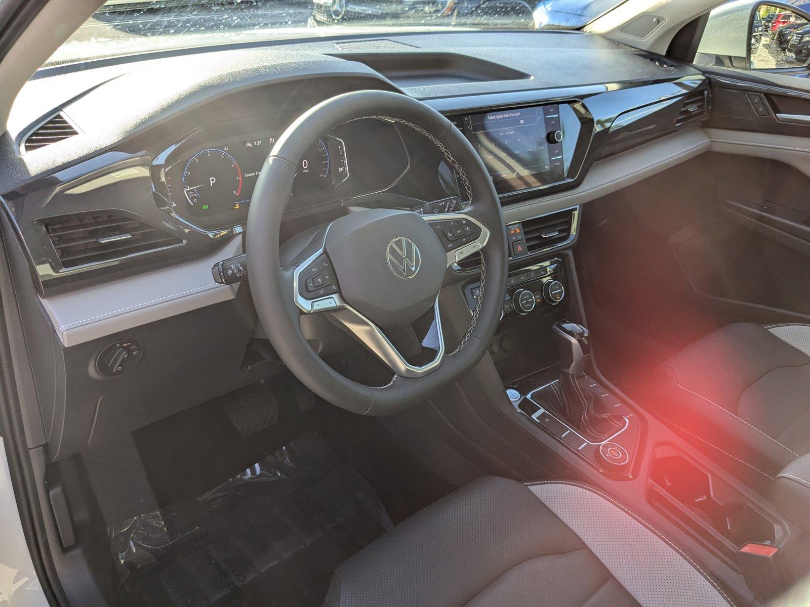 2022 Volkswagen Taos Vehicle Photo in Miami, FL 33015