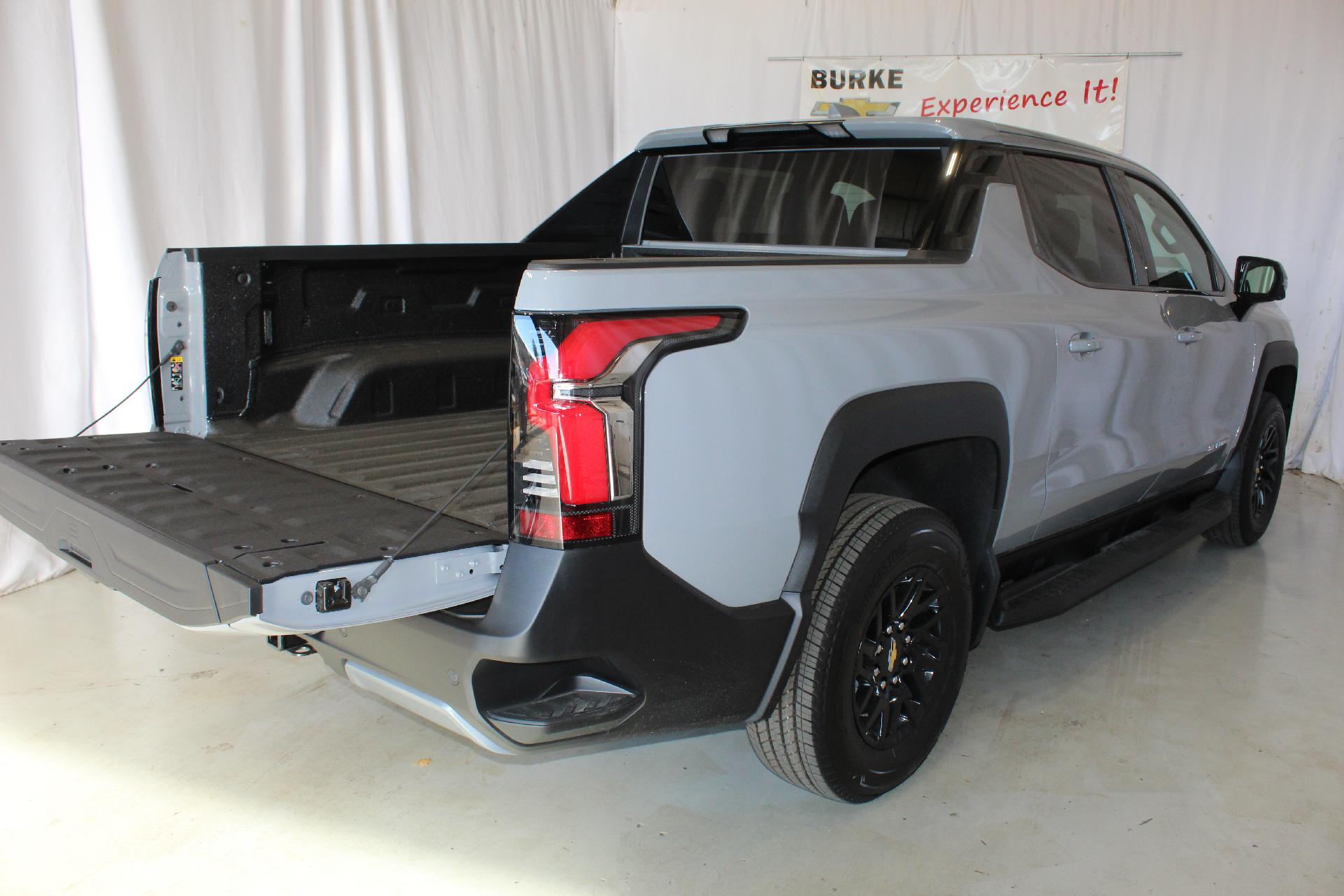 2025 Chevrolet Silverado EV Vehicle Photo in NORTHAMPTON, MA 01060-1120