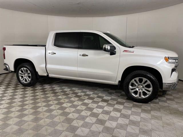 2025 Chevrolet Silverado 1500 Vehicle Photo in PHOENIX, AZ 85014-3381