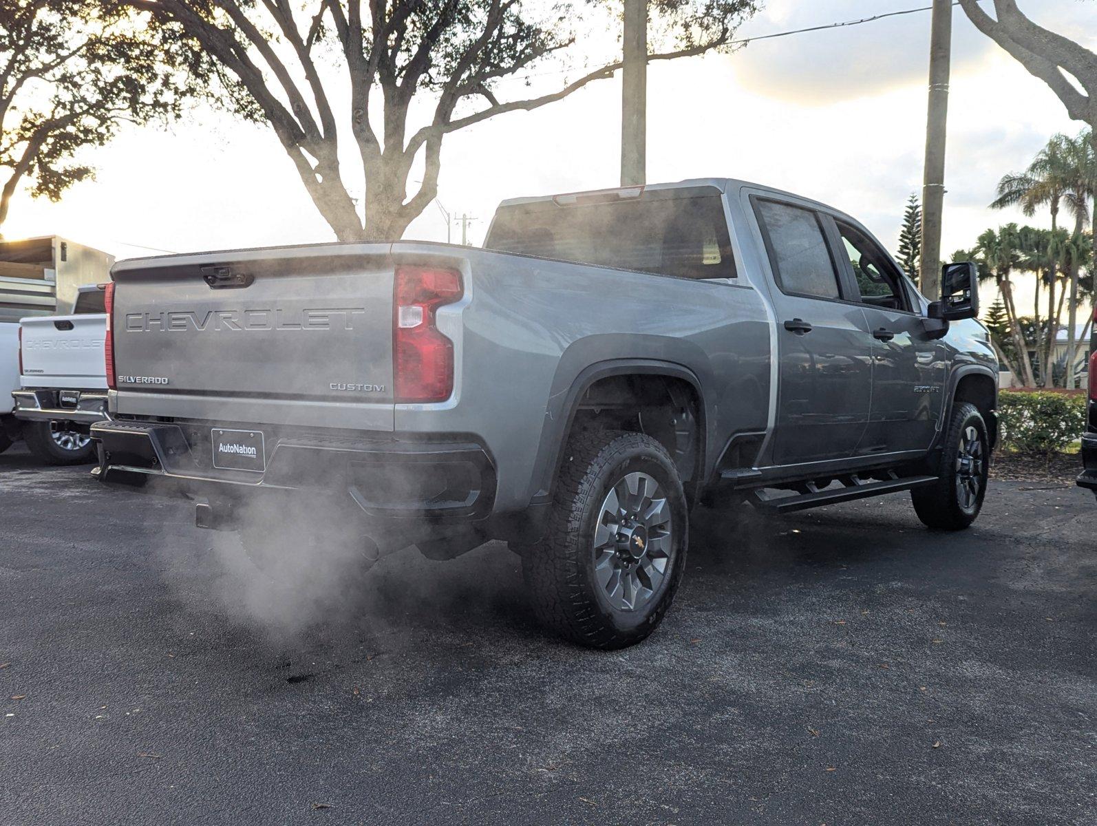 2025 Chevrolet Silverado 2500 HD Vehicle Photo in GREENACRES, FL 33463-3207