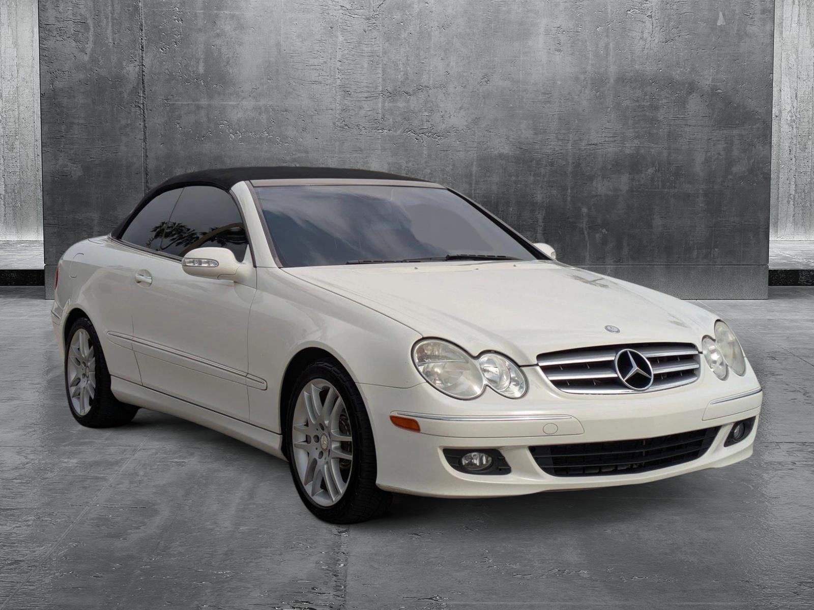 2009 Mercedes-Benz CLK-Class Vehicle Photo in Tustin, CA 92782