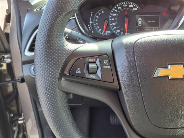 2022 Chevrolet Trax Vehicle Photo in TARENTUM, PA 15084-1435